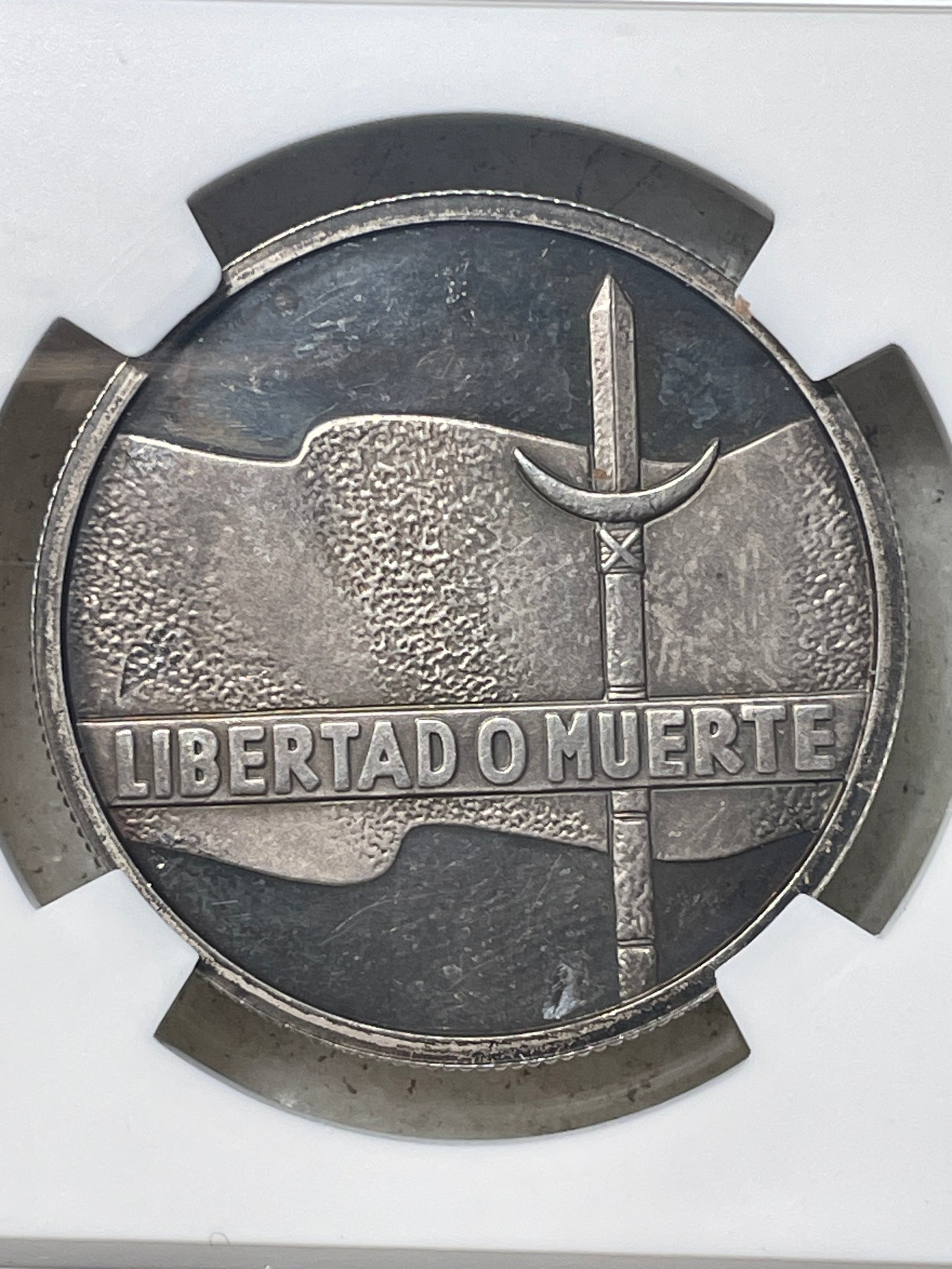 Uruguay - 1975 - 5 Nuevos Pesos - Ensayo en plata - Certificada NPG PF64